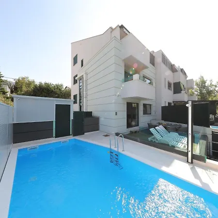 Charming In Dalmatia With Sea View *